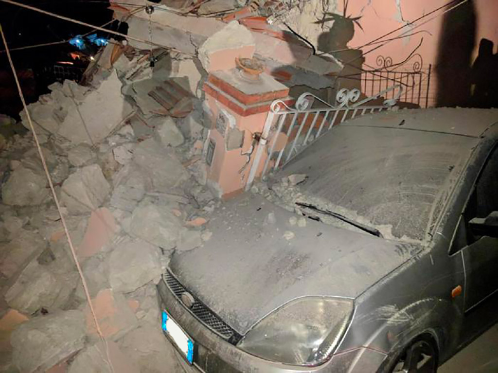 Terremoto a Ischia: morte due donne, si cercano persone sotto le macerie