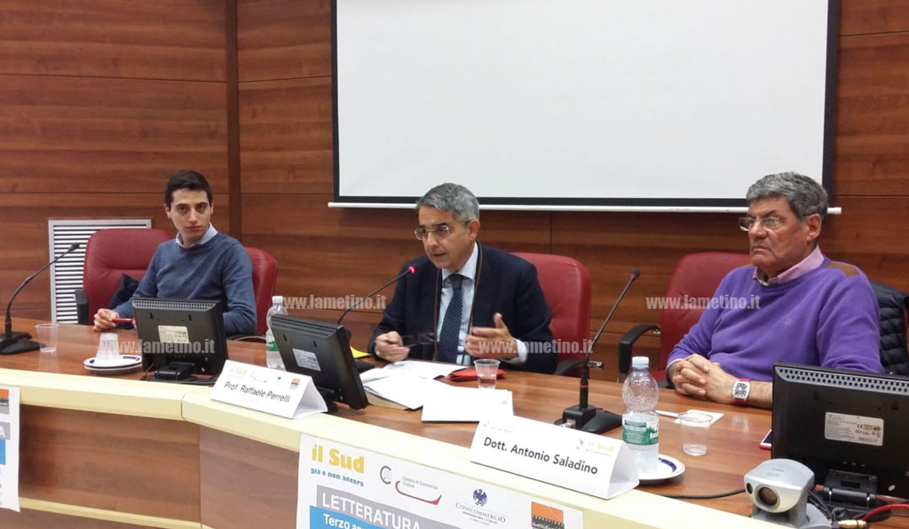 Lamezia, Perrelli (Unical) alla Scuola di formazione per il bene comune: "Democrazia non è tecnica che si può insegnare"