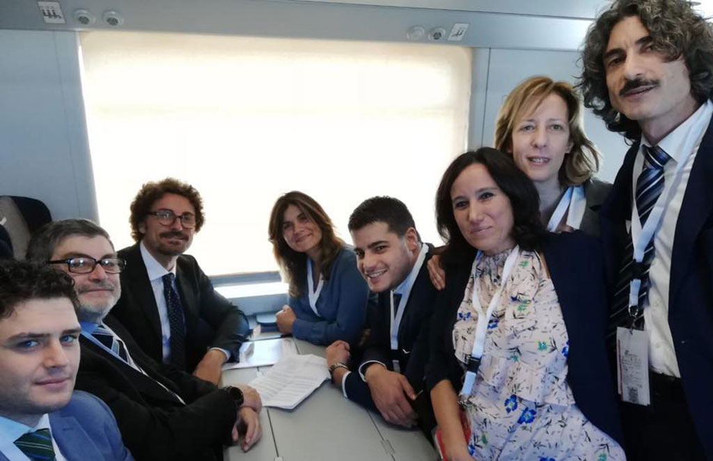 Ministro dei Trasporti Toninelli a Reggio per consegna nuove carrozze Intercity su linea jonica