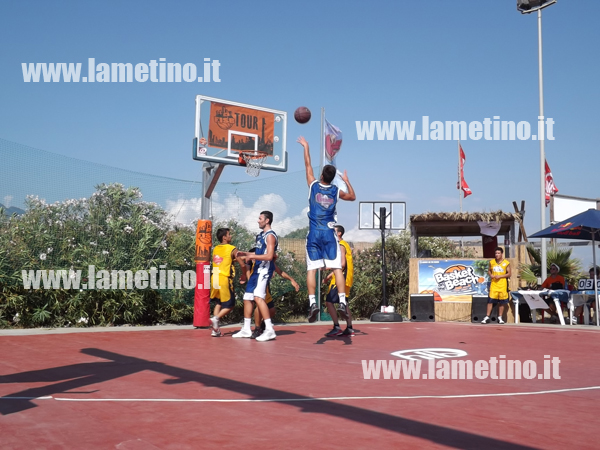 Calabria: Nuova stagione per Basket on the beach 