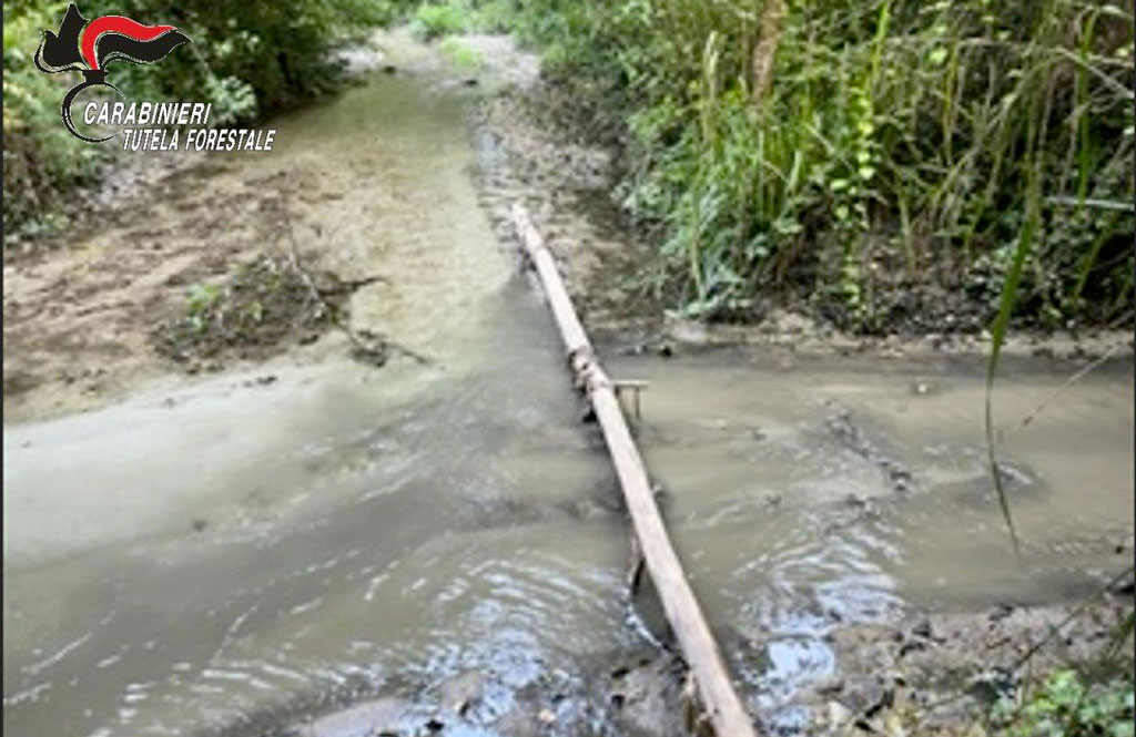 Sversamento reflui fognari in torrente Murria a Zungri, sequestrato punto di scarico