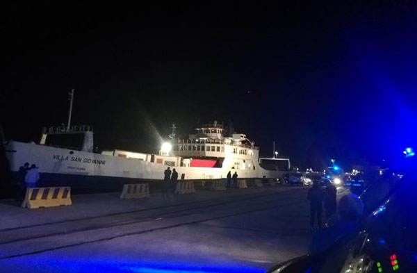 Principio di incendio su traghetto tra Reggio e Messina, nessun ferito