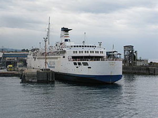 traghetto-rfi-villa.jpg