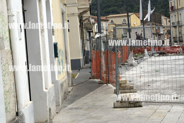 transenne-pavimentazione-piazza-mazzini.jpg