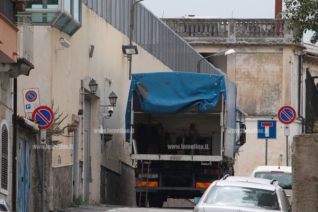 Lamezia: iniziato trasloco per arredi ex carcere