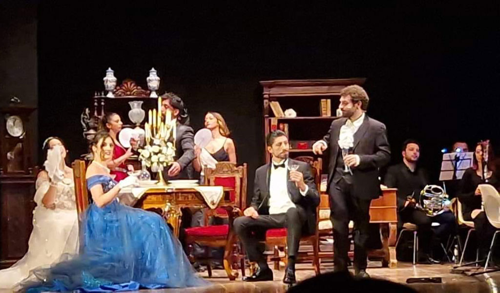 traviata52981886491996092_n-1_d9f5a.jpg