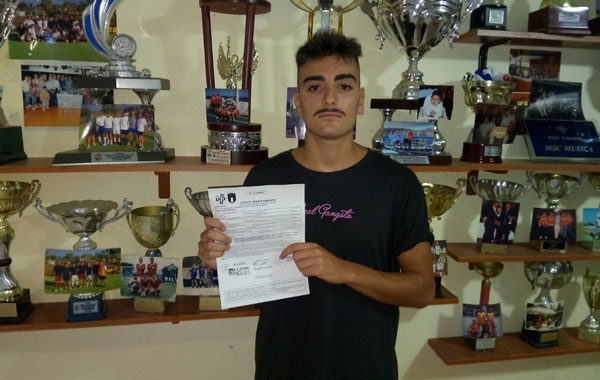 L'Asd Vigor Lamezia Calcio 1919 prende Gatto dal Sambiase. Scommettendo.it Fronti batte ancora tre colpi