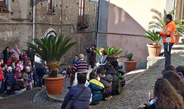 trekking-urban-bambini.jpg