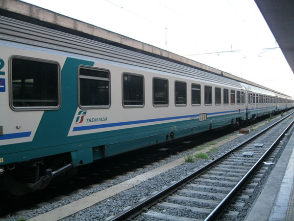 Maltempo: riattivata linea ferroviaria Reggio, fino a 3 ore di ritardi. Chiuso anche oggi Museo Bronzi