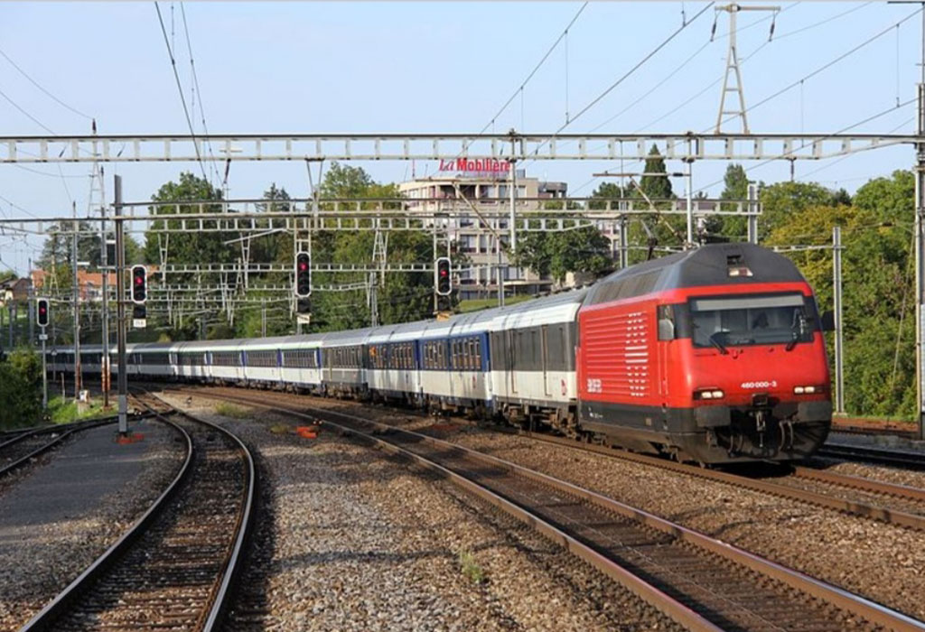 treno-bianco064_98c95.jpg