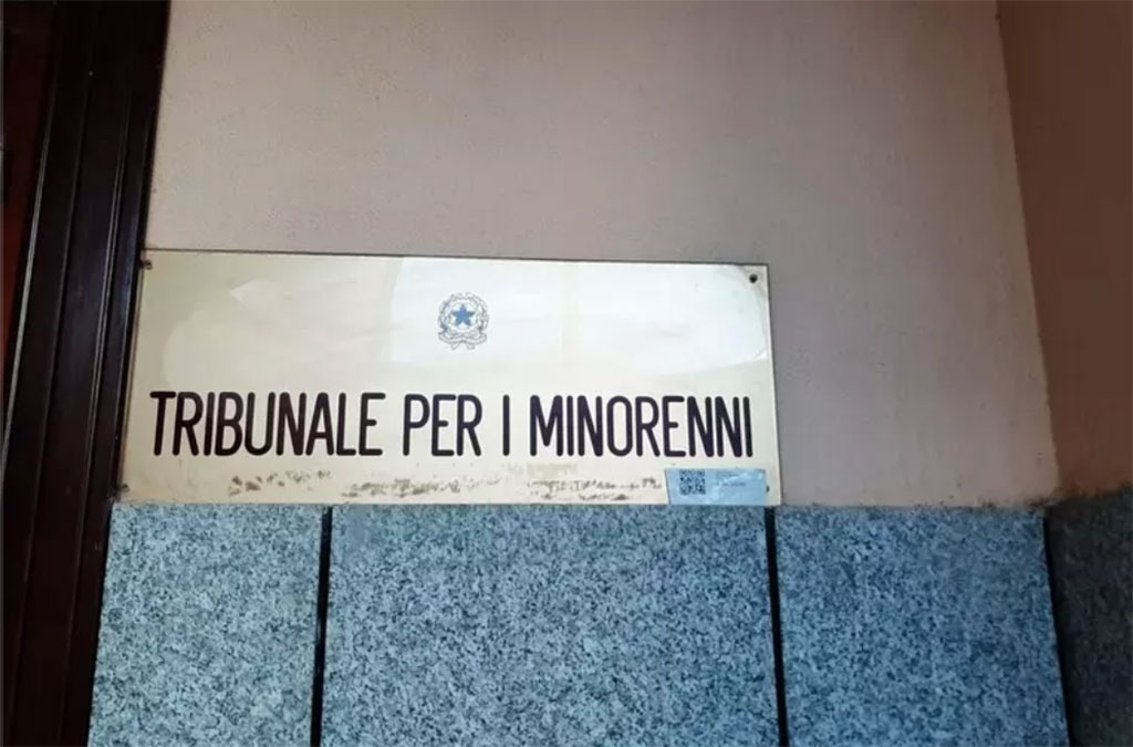 Bimbi maltrattati nel Cosentino, Tribunale minori Catanzaro li affida a nonna paterna