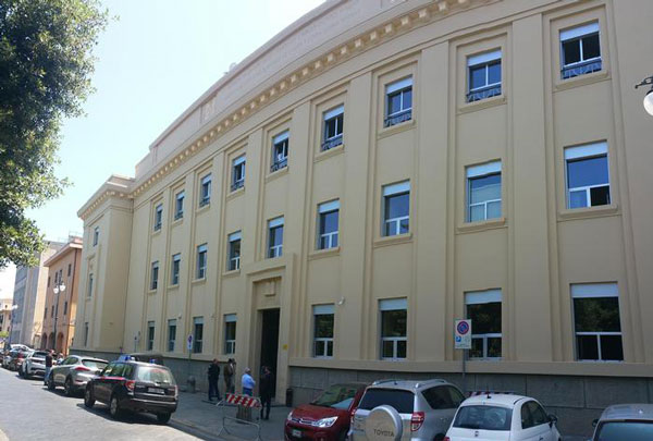 Abuso di ufficio e irregolarità gestione immobili Comune di Sorianello, rinviati a giudizio 10 indagati