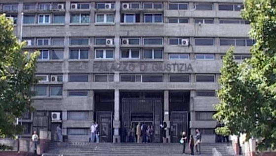 Cosenza, Usura: Tassi fino al 240%. Va ai domiciliari dopo ricorso della Procura in Cassazione