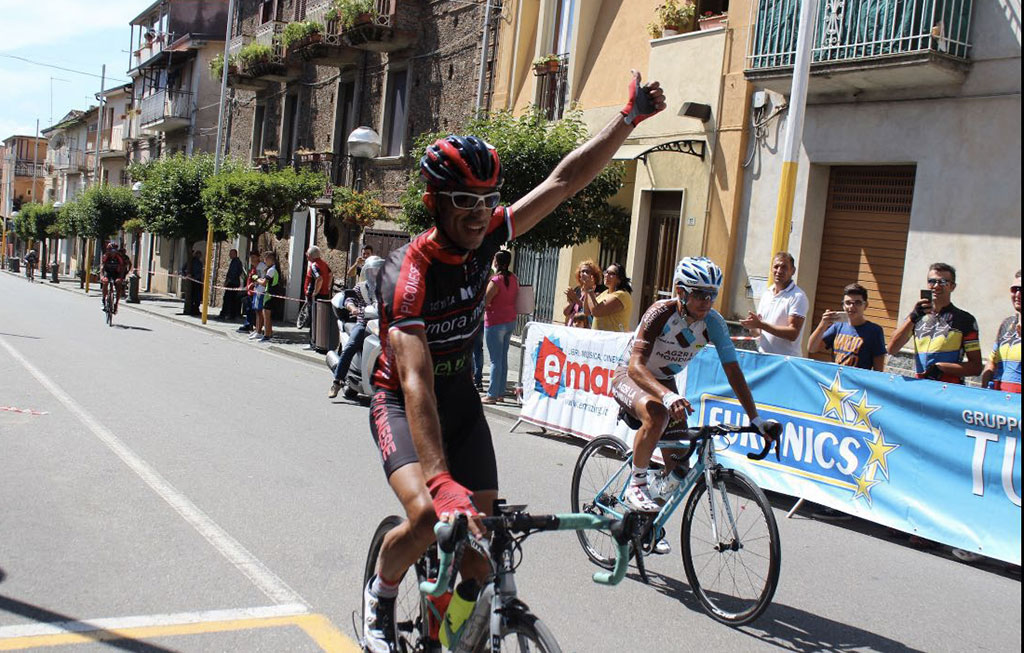 trofeo-ciclismo-pianopoli_6.jpg