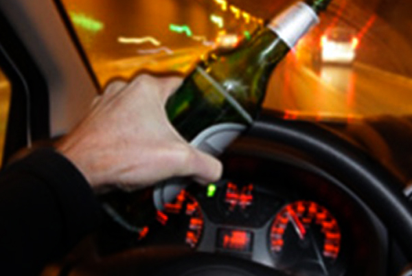 Calabria: ubriaco al volante tampona auto e fugge, arrestato a Rossano 