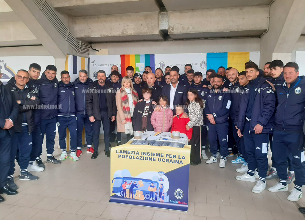 Fc Lamezia organizza raccolta beni per l'Ucraina, saranno inviati con pullman della squadra