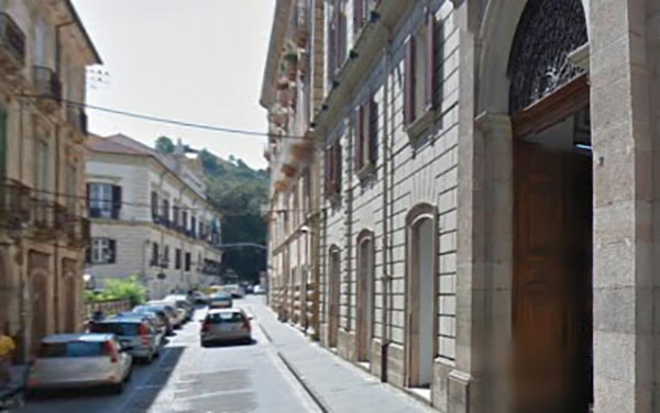 Insegnanti assegnati al nord protestano a Cosenza: "No a trasferimenti"