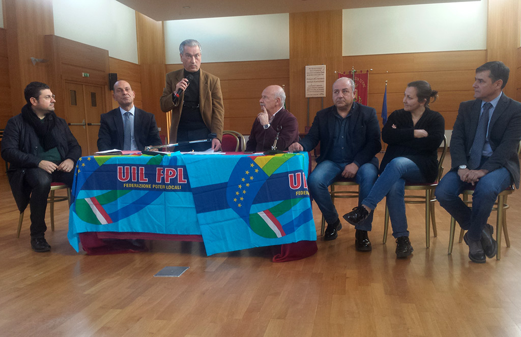 Lamezia, assemblea Uil in Comune: "Situazione catastrofica dell'Ente e commissari disertano incontro"