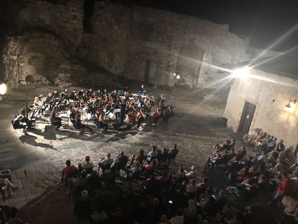 Orchestra Sinfonica Giovanile della Calabria al terzo appuntamento del progetto Archeomusica al Castello di Vibo 