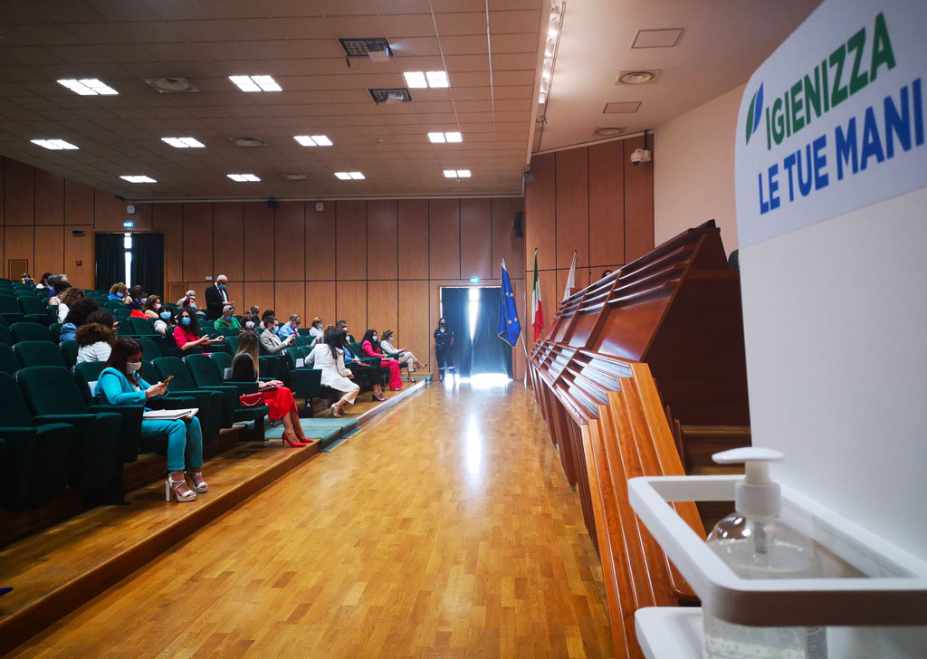 Calabria ultima Ue per occupazione entro tre anni laurea