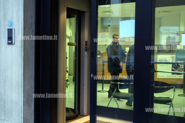 unicredit_lamezia_carabinieri