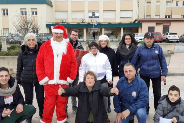 Lamezia, visita natalizia dell’Unitalsi Reventino in case disabili della zona