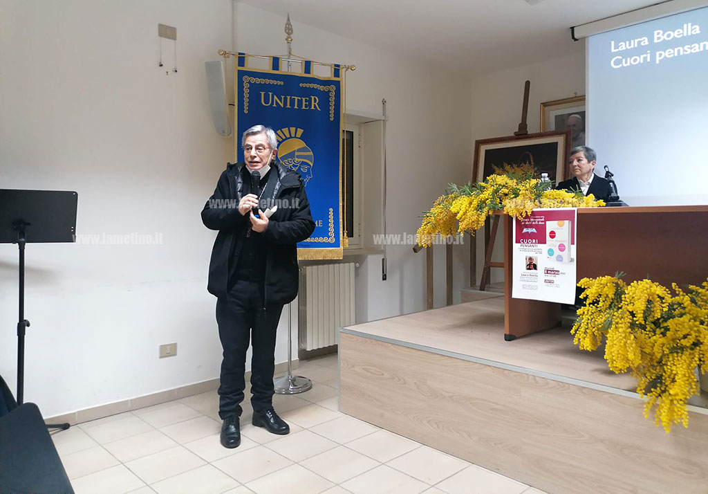 uniter-donne8e3f728c_4875b.jpg