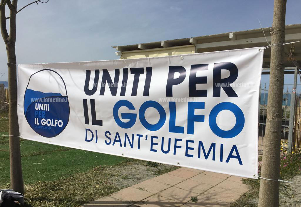 uniti-per-il-golfo-sit-in-lamezia-244224931e3c_0b8aa.jpg
