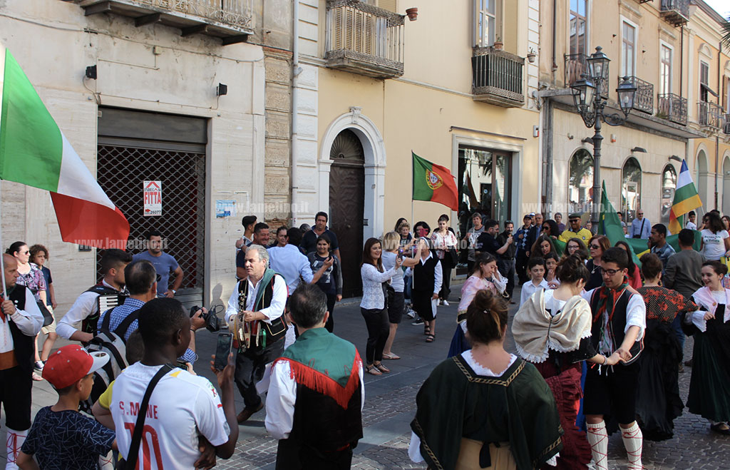 Lamezia si colora con la festa dei popoli: accogliere, integrare e proteggere - VIDEO 