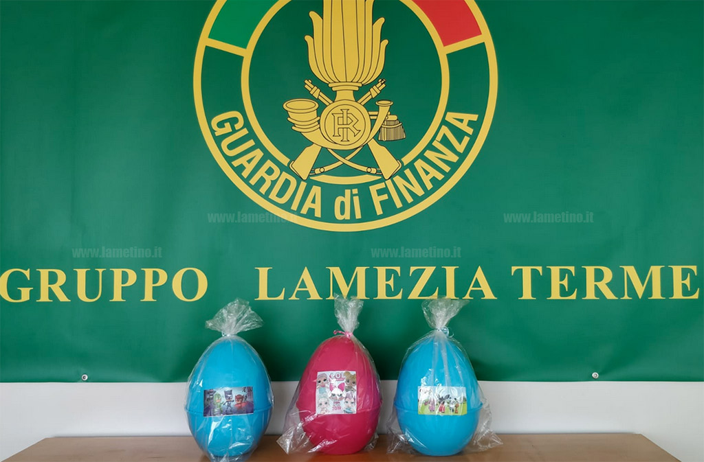 Lamezia, sequestrate uova di Pasqua e sorprese contraffatte: una denuncia
