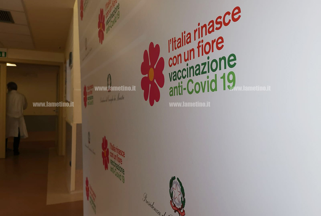 Report vaccinazioni Calabria, provincia Vibo in cima alla classifica: prima dose a 78% popolazione, Catanzaro al 71%