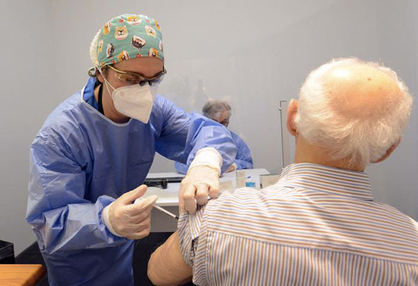 Covid, a Cosenza iniziata vaccinazione degli ultra 70enni