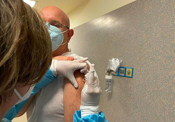 Covid, anche 30 sanitari degli ospedali di Lamezia, Soveria Mannelli e Soverato tra i vaccinati