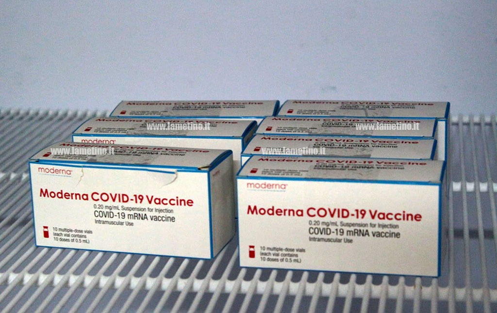 Covid, in distribuzione oltre 24mila dosi di vaccini Moderna in Calabria