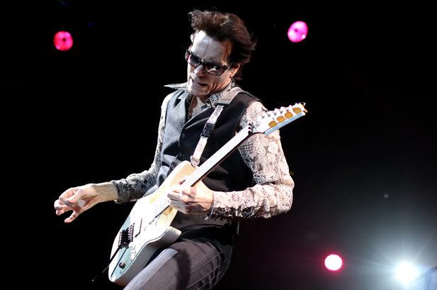 RockOn 2016, il 24 settembre la Masterclass di Steve Vai a Martirano Lombardo