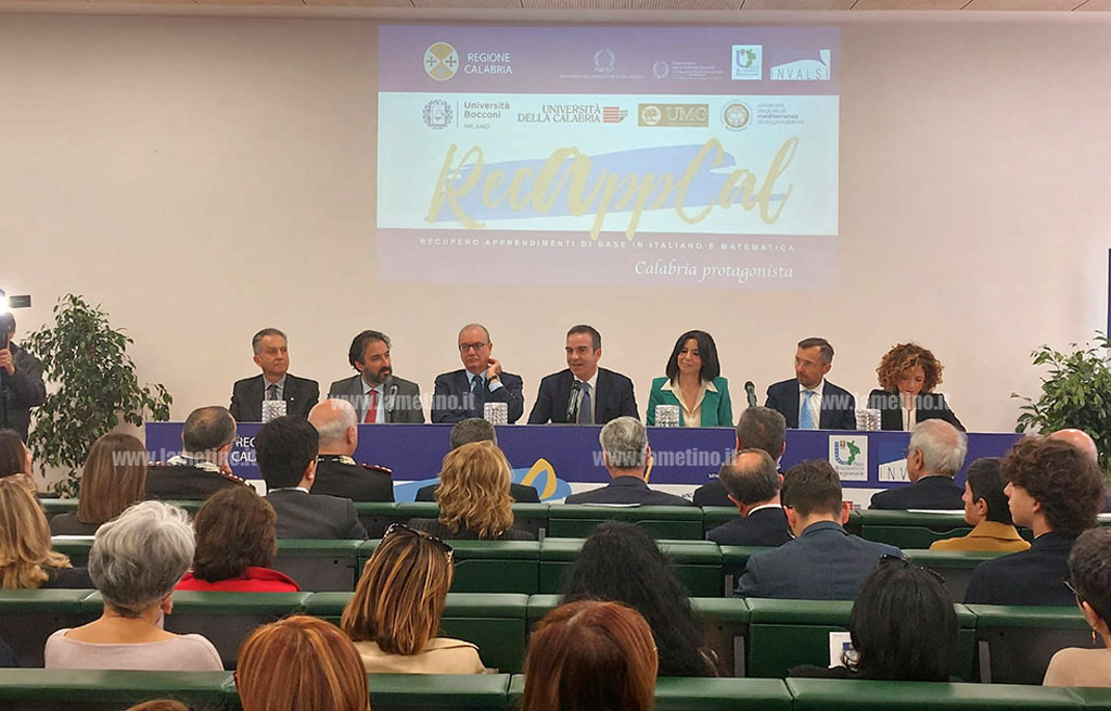 Valditara in Calabria presenta progetto recupero competenze in italiano e matematica: "Più opportunità agli studenti della regione"