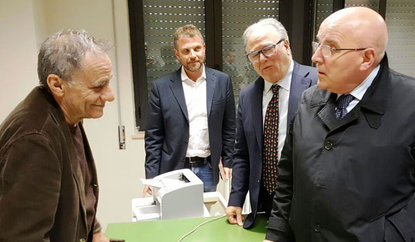 Oliverio e Vecchioni a Lungro per intitolazione liceo scientifico: "La cultura è speranza"
