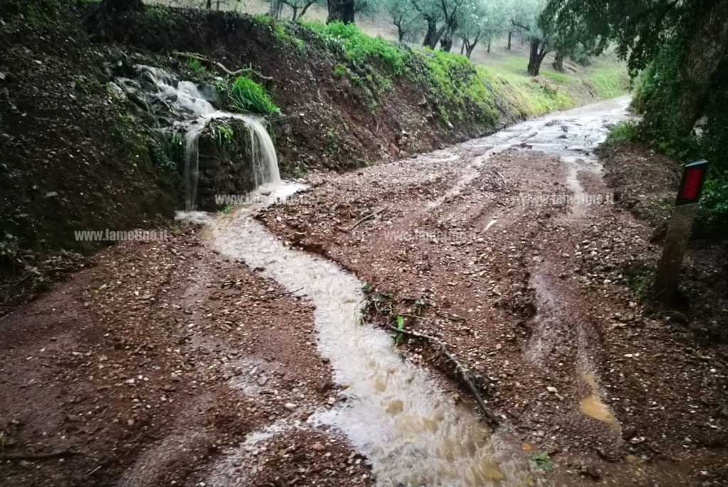 Lamezia, smottamenti in contrada velati rametta, abitanti isolati - VIDEO