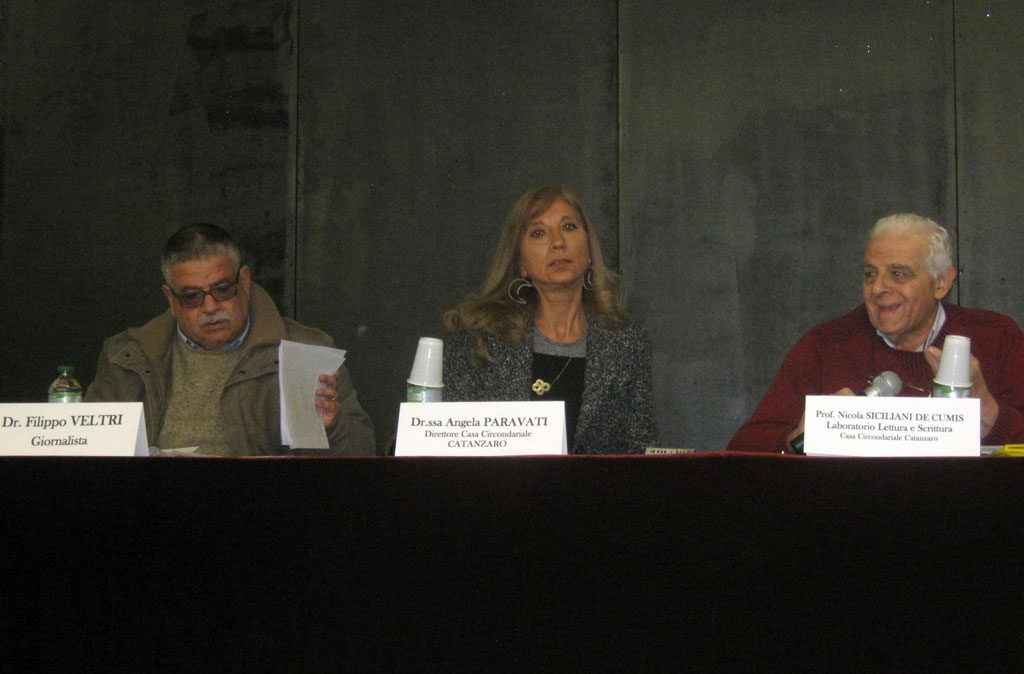'Cambia Calabria che l’erba cresce' di Filippo Veltri presento al carcere di Catanzaro: "Ognuno è artefice del proprio cambiamento"