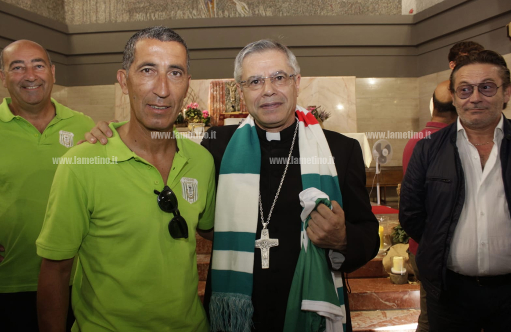 vescovo-e-vigor-incontro-2019.jpg