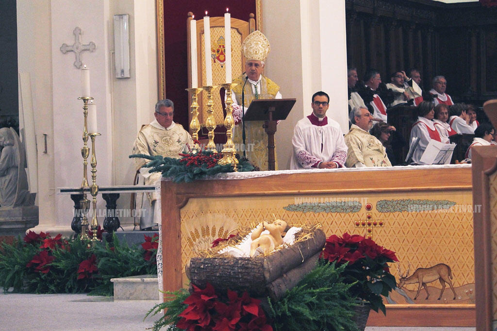 vescovo5_natale_2015.jpg