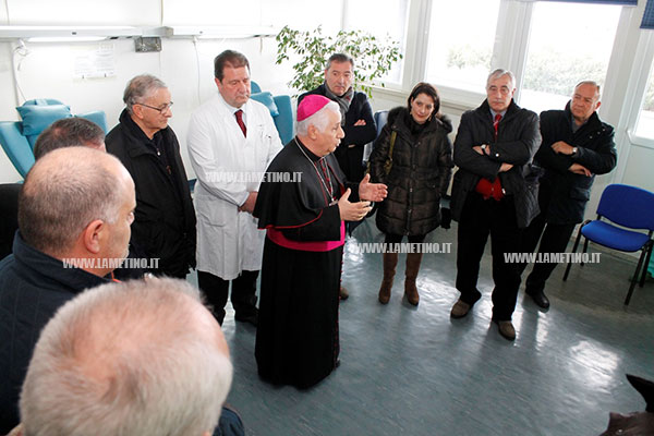 vescovo_osp_lamezia3.jpg