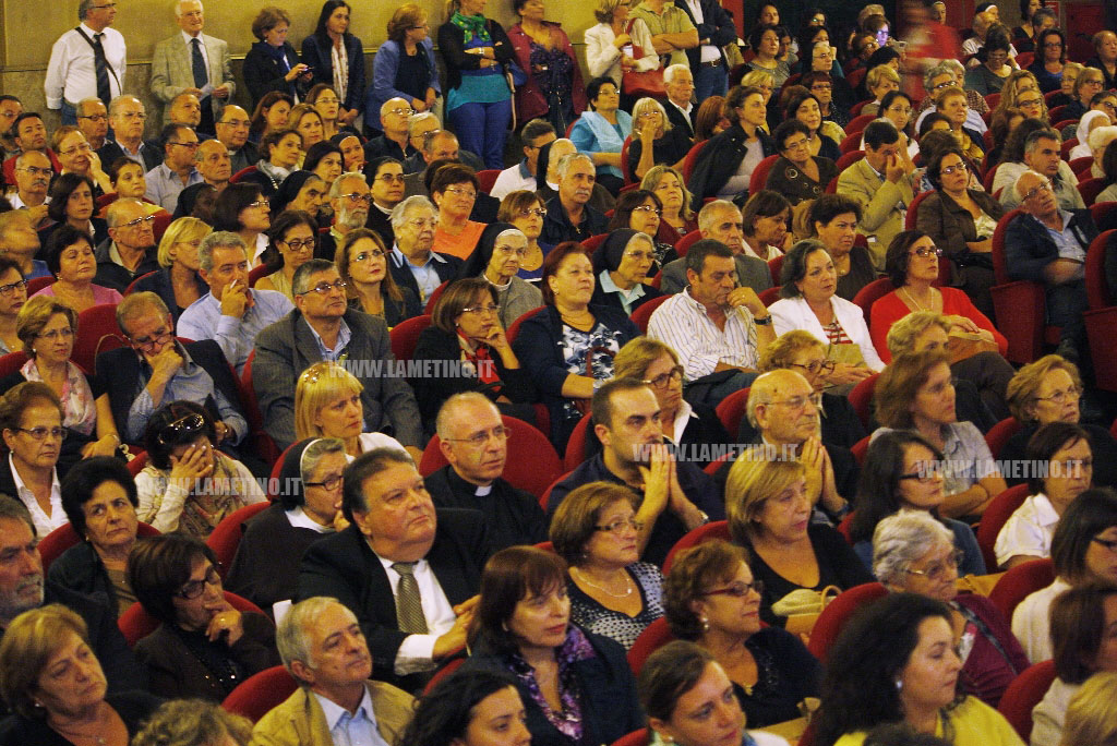 vescovo_teatro2_161015.jpg