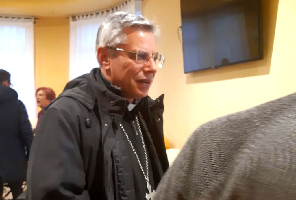 Vescovo Schillaci in visita agli anziani e disabili della casa di riposo di Tiriolo