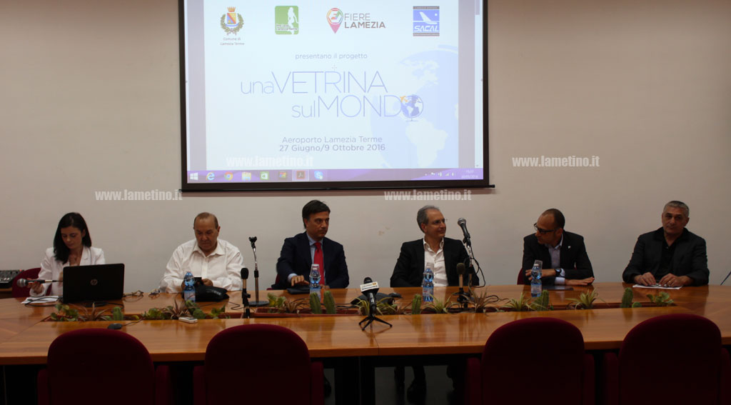 vetrina2.jpg