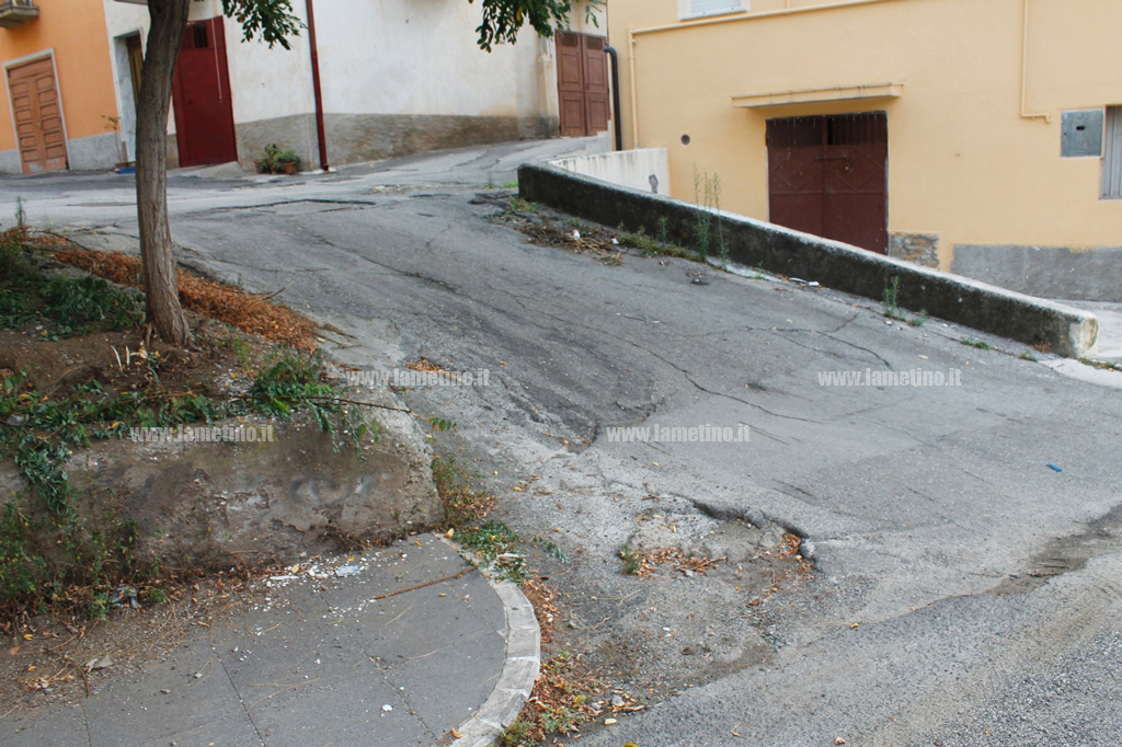 via-Grimaldi-sambiase-strada-2.jpg