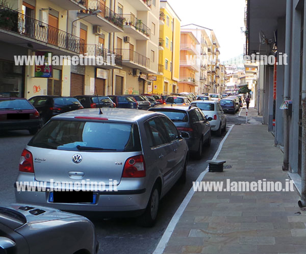 Lamezia: Divieto di sosta per 3 giorni su via Adda. Lavori al via nell'area mercatale Lucchino