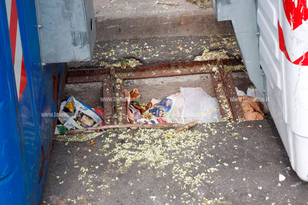 via-coombo-13-luglio-2015-tombini-scoperti-bis.jpg