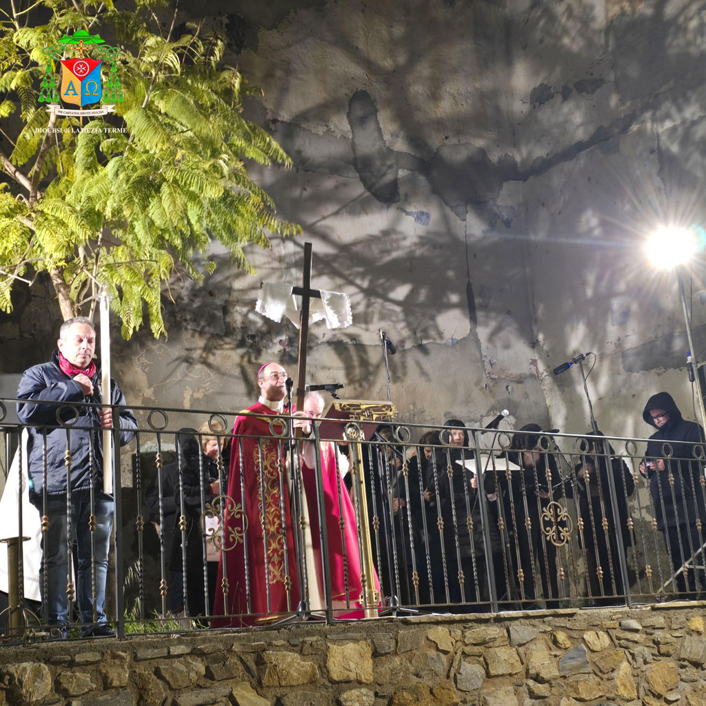via-crucis-diocesana-2_ab99f.jpg