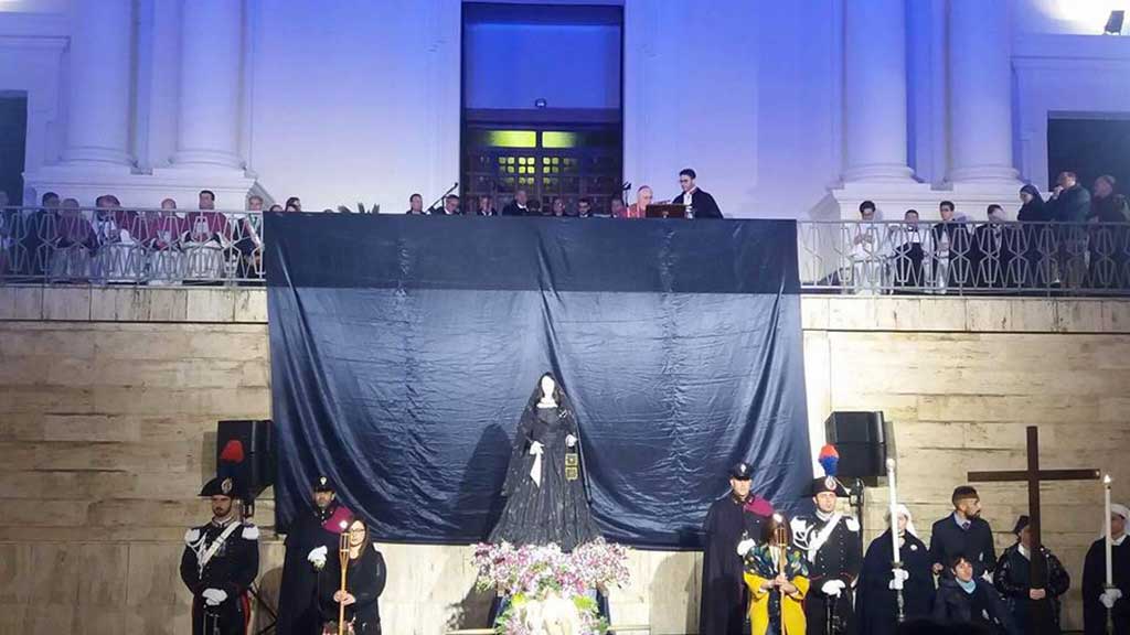Lamezia, Via Crucis del Venerdì Santo con le meditazioni delle stazioni scritte dai giovani 